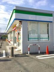 ファミリーマート　湘南松尾店