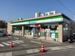 ファミリーマート　大府長草店