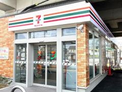 セブンイレブン　ハートインＪＲ星田駅前店
