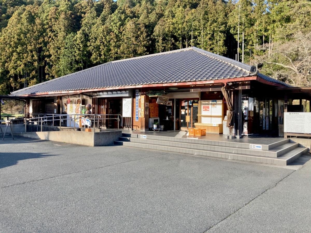 道の駅 鳳来三河三石の建物