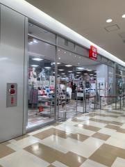 ユニクロ　ブルメールＨＡＴ神戸店