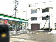 ファミリーマート　盛岡中央通三丁目店