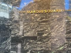 ＴＨＥ　ＭＡＲＣＵＳ　ＳＱＵＡＲＥ　ＫＯＢＥ