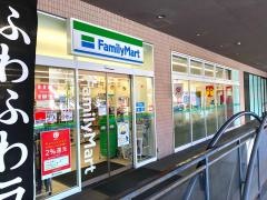 ファミリーマート　西神オリエンタルホテル店_施設外観