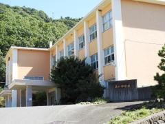 伯耆町立溝口中学校