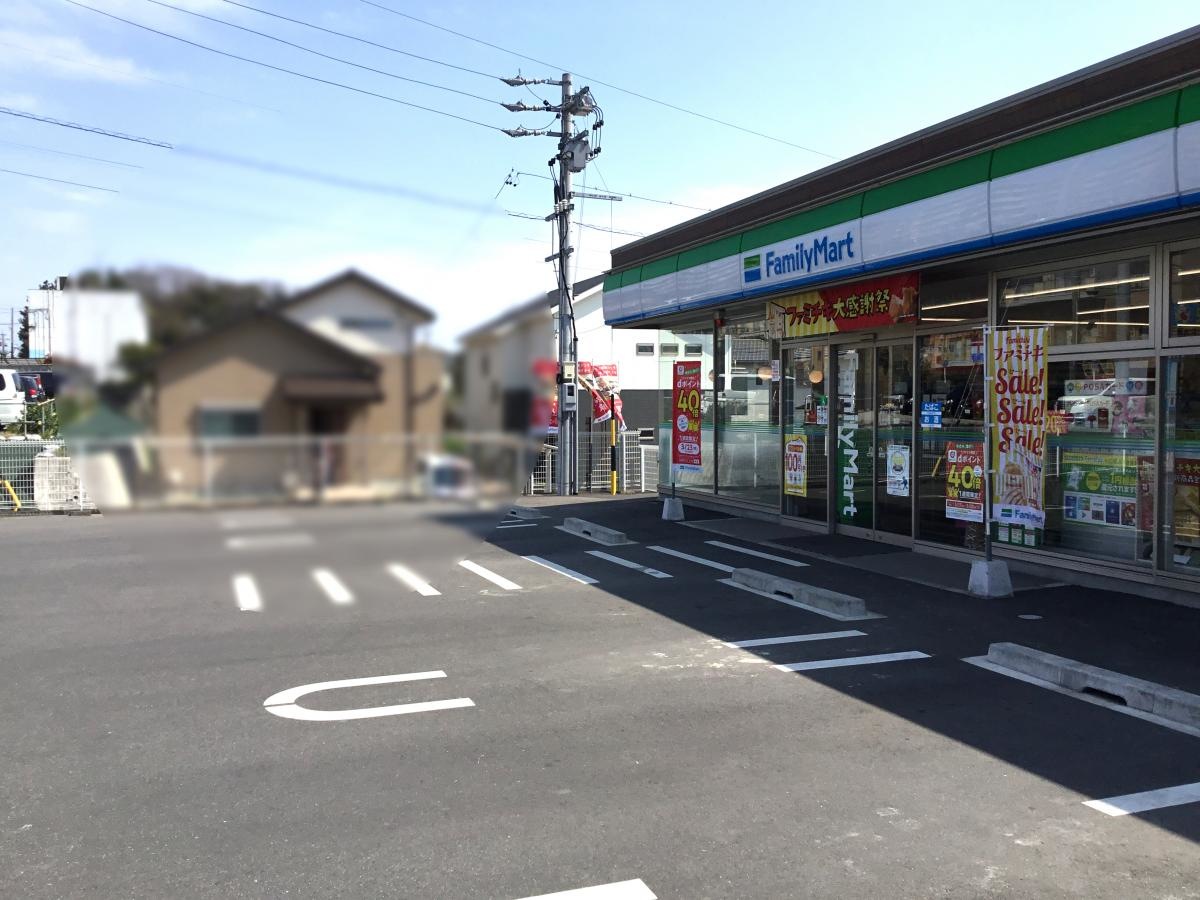 ファミリーマート中ノ池店入り口