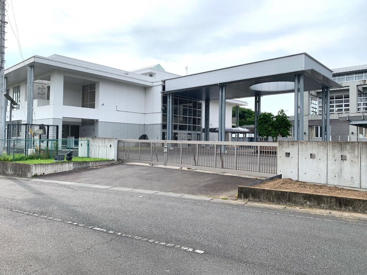 山方中学校