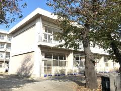 稲丘小学校