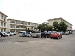 宮崎市立生目中学校