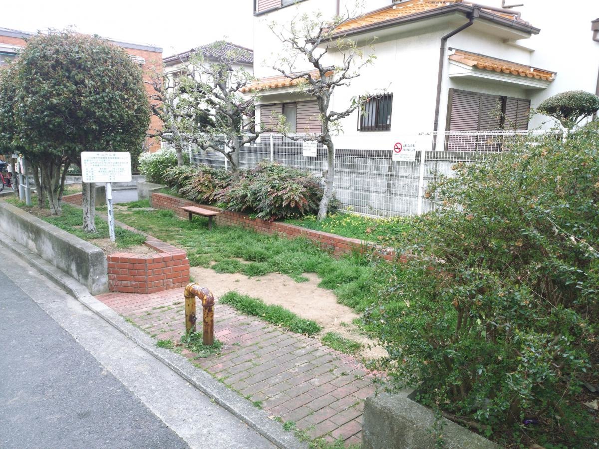 小さい緑地