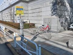 「いちょうホール前」バス停留所