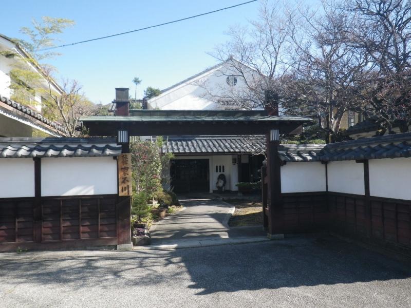 正面の門