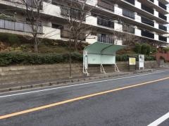 「東山」バス停留所