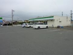 ファミリーマート　豊橋野依インター店