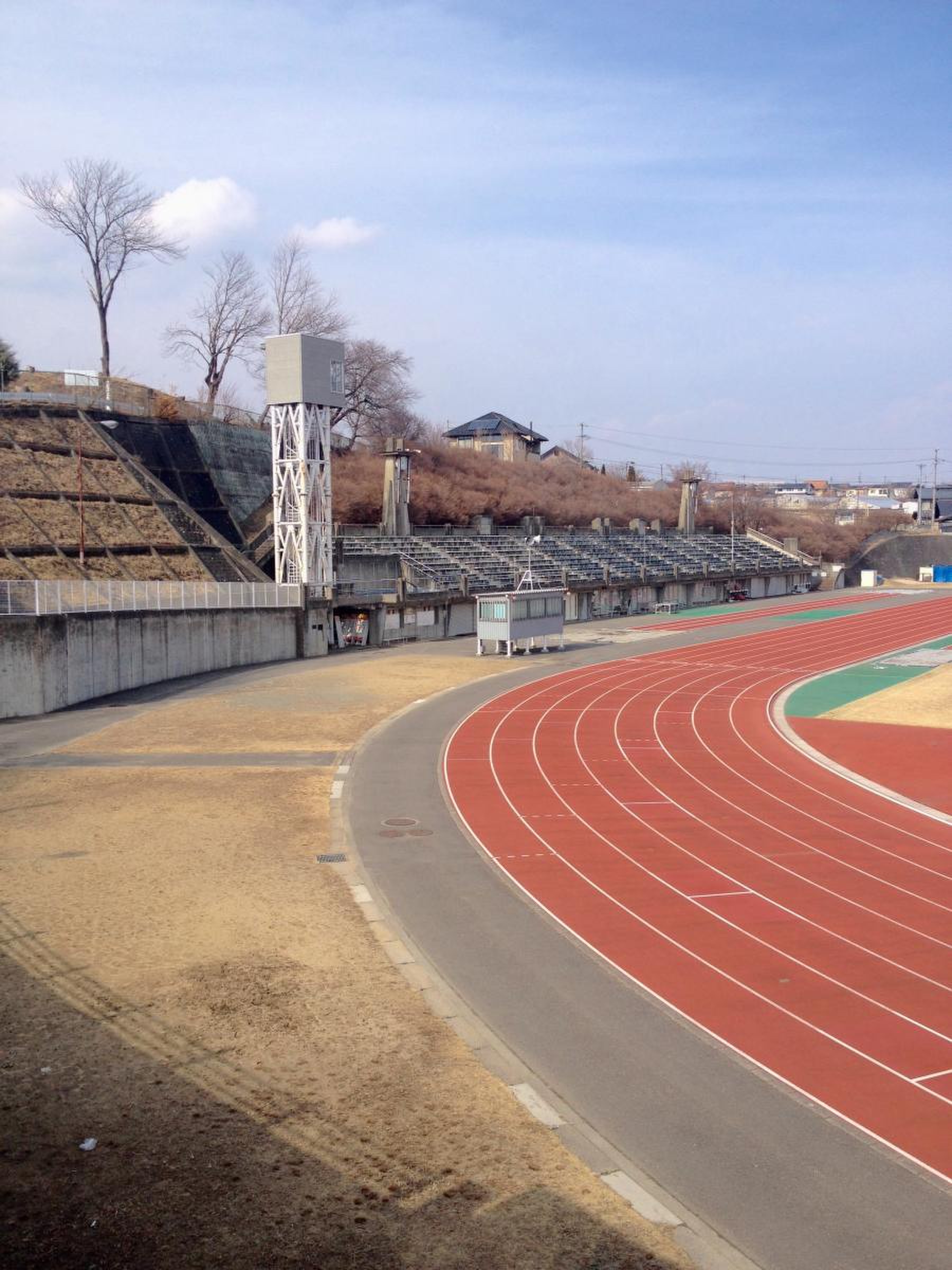 伊那 市 陸上 競技 場