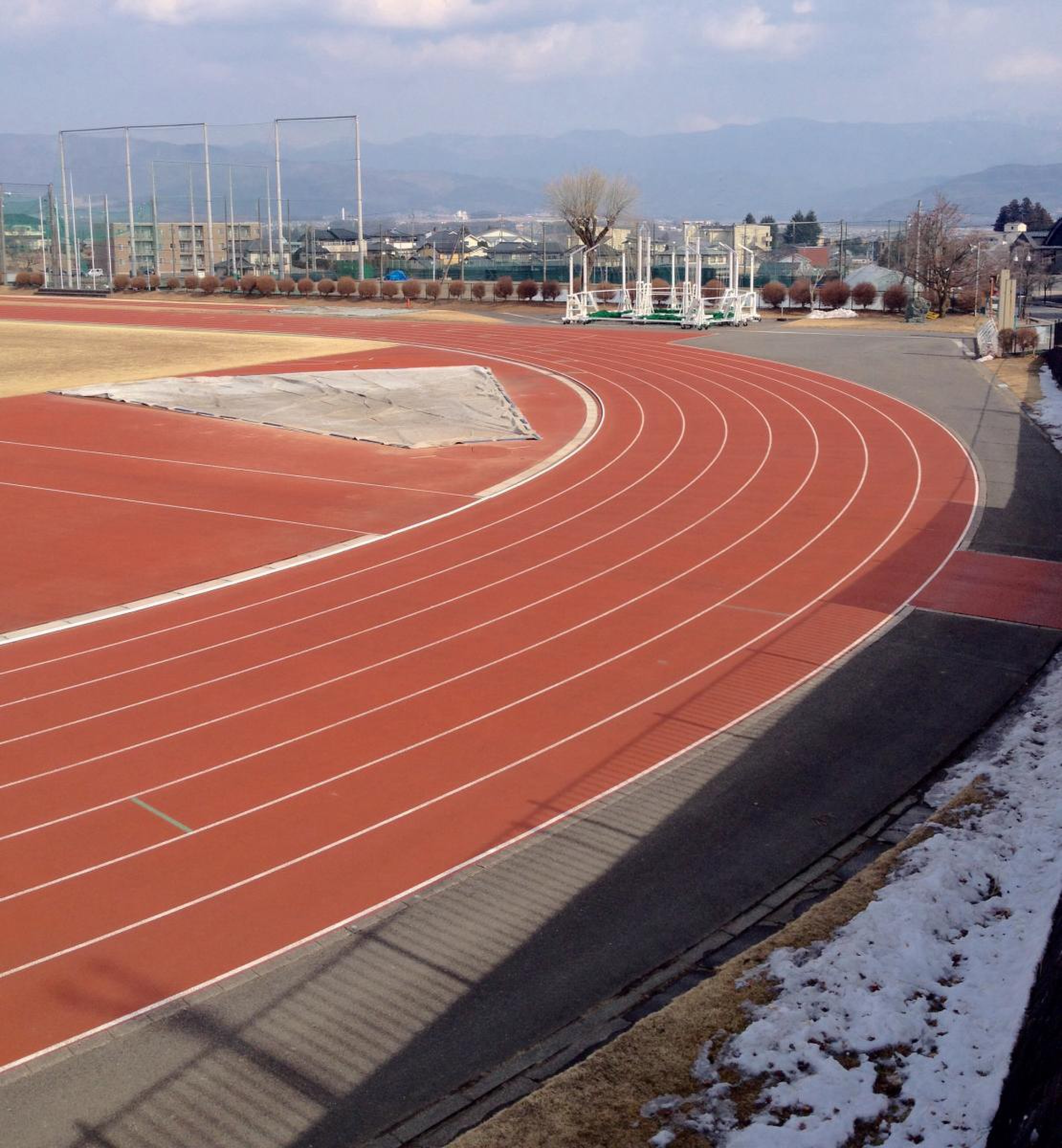 伊那 市 陸上 競技 場