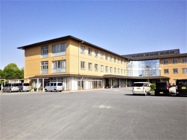 介護老人保健施設　榊原 施設外観