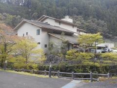 季楽里龍神