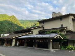 季楽里龍神