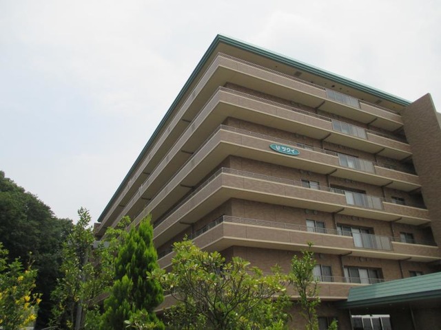 ツクイ・サンシャイン町田東館 建物全景