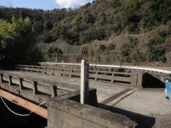 「白鳥橋」バス停留所