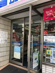 ローソンストア100　福岡博多駅東二丁目