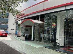 光岡自動車ＢＵＢＵ横浜店