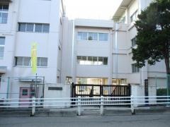 国見小学校