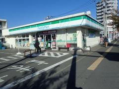 ファミリーマート　厚木恩名店