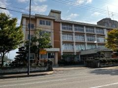 高岡市立芳野中学校
