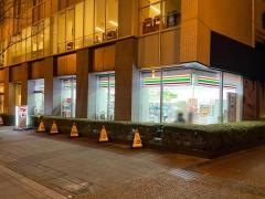 セブンイレブン　大阪難波サンケイビル店