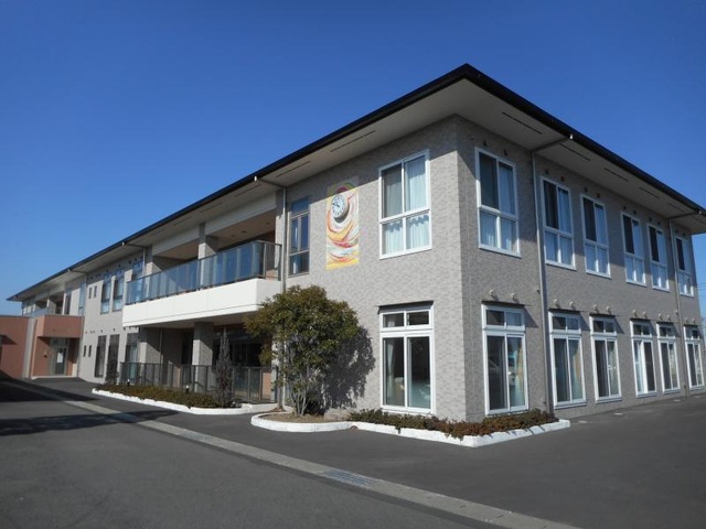春日の里 建物全景