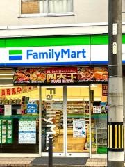 ファミリーマート　大坪店