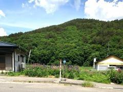 「小屋瀬小学校前」バス停留所