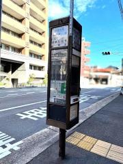 「丸太町智恵光院」バス停留所