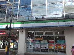 ファミリーマート　流川通り店