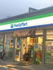 ファミリーマート　寝屋川大利町店