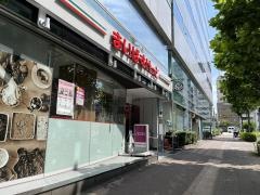まいばすけっと　新富町駅前店