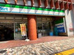 ファミリーマート　渋谷明治通り店