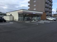 セブンイレブン　高知神田川橋店