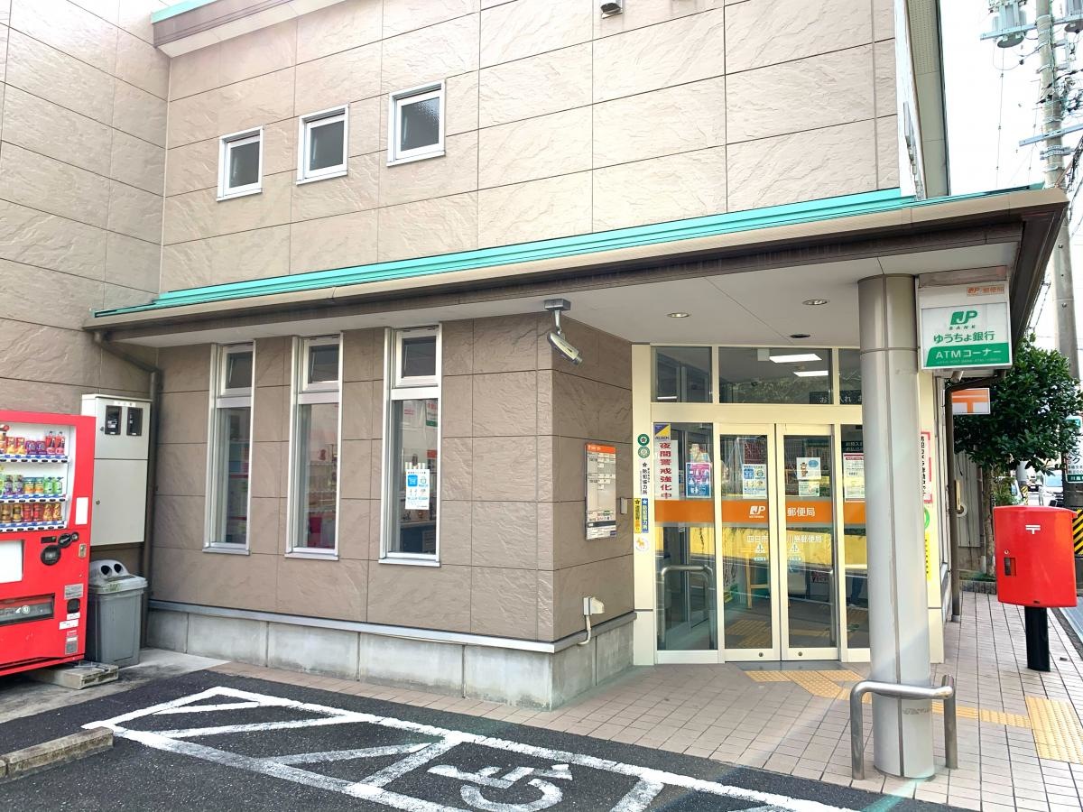 東側からの外観