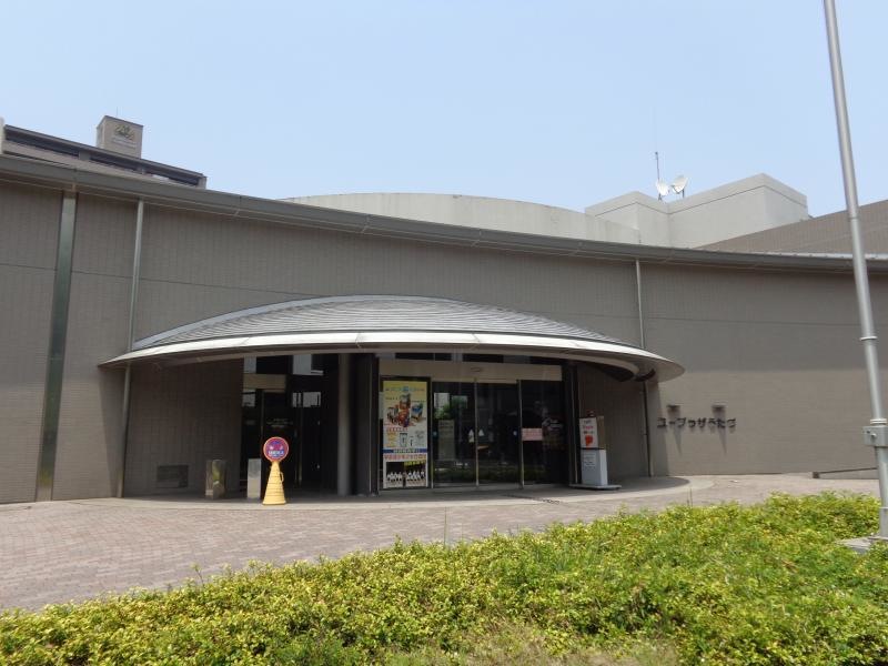 お洒落な町のお洒落な図書館です