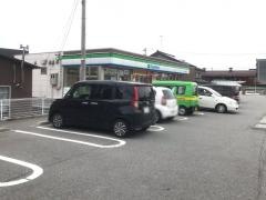 ファミリーマート　入善高校前店