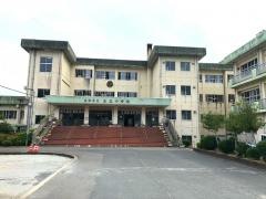 三江小学校