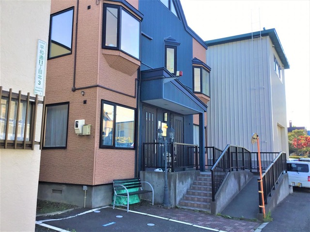 虹の家白石 建物全景
