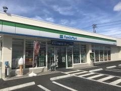ファミリーマート　うるま喜屋武店