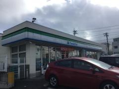 ファミリーマート　うるま喜屋武店