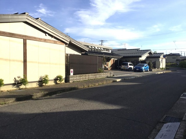 グル－プホ－ム鶴の家 建物全景
