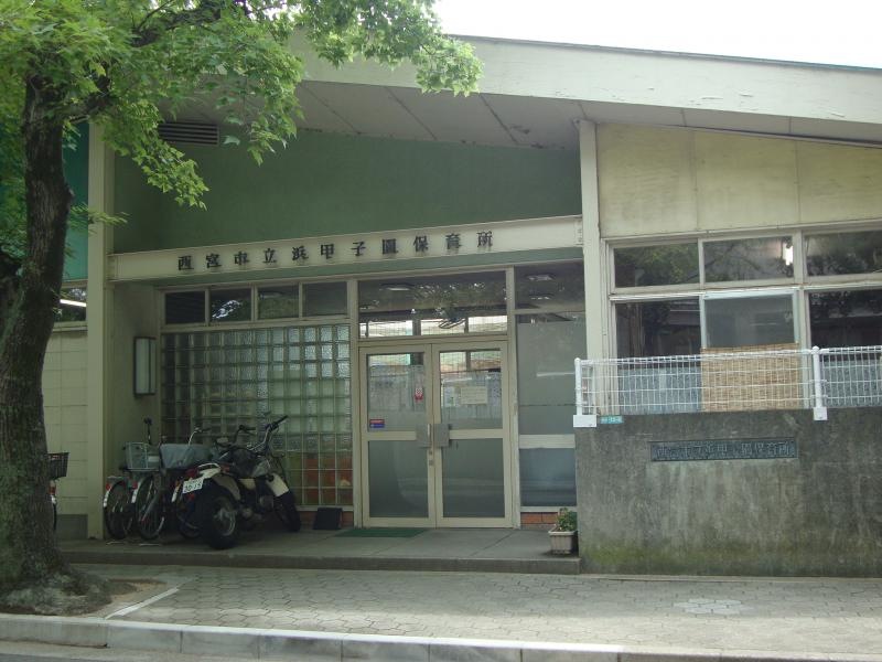 正門と入り口