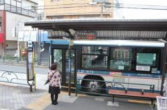 「京成小岩駅入口」バス停留所